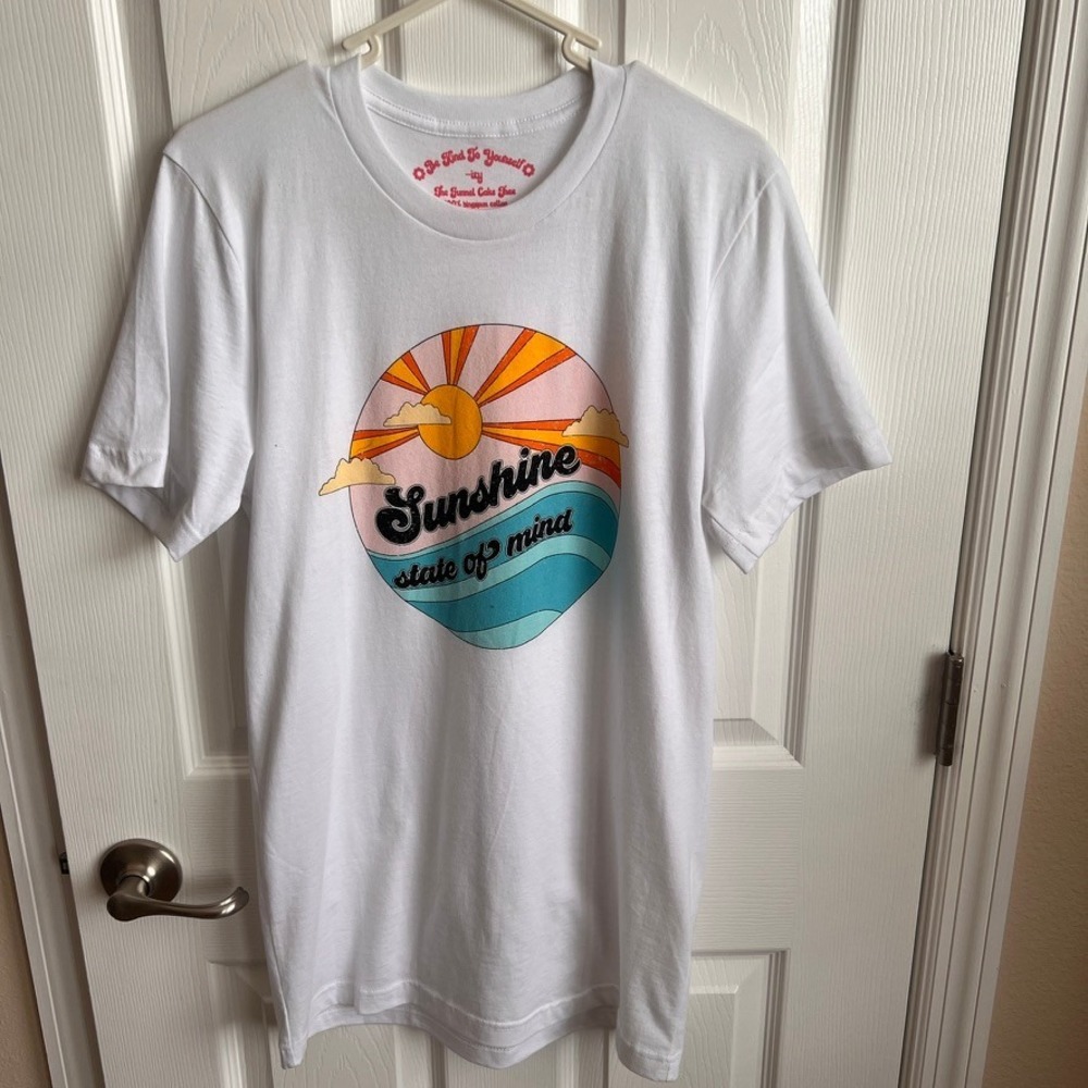 New Funnel Cake Tee Sunshine State of Mind Graphic‎ T-Shirt White Small